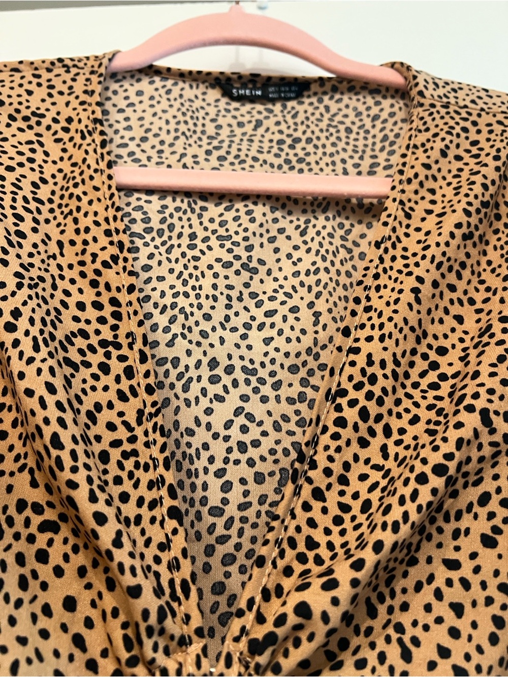 SHEIN Tan Leopard-Print Tie-Front Puff Sleeve Cropped blouse - Picture 6 of 12